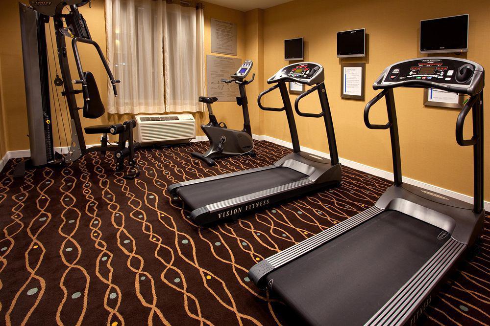 Holiday Inn Express Jacksonville Beach By Ihg Екстериор снимка