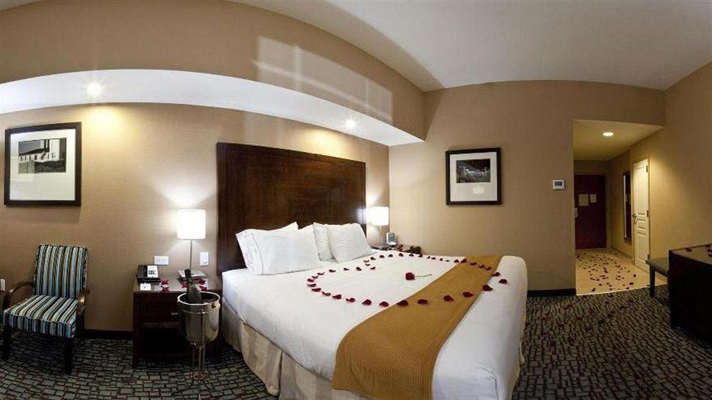 Holiday Inn Express Jacksonville Beach By Ihg Екстериор снимка