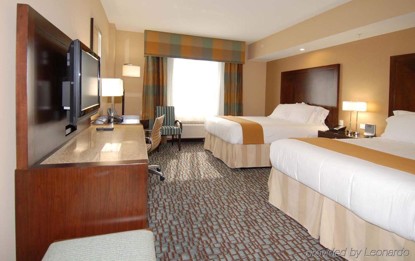 Holiday Inn Express Jacksonville Beach By Ihg Стая снимка